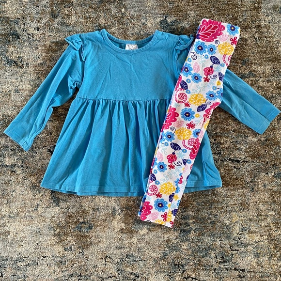 Stitchy Fish Other - Stitchy Fish legging set